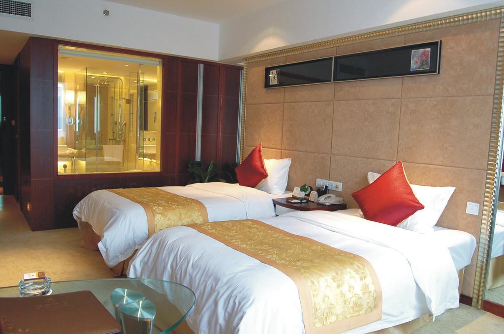 Yunheng Hotel Neijiang Экстерьер фото