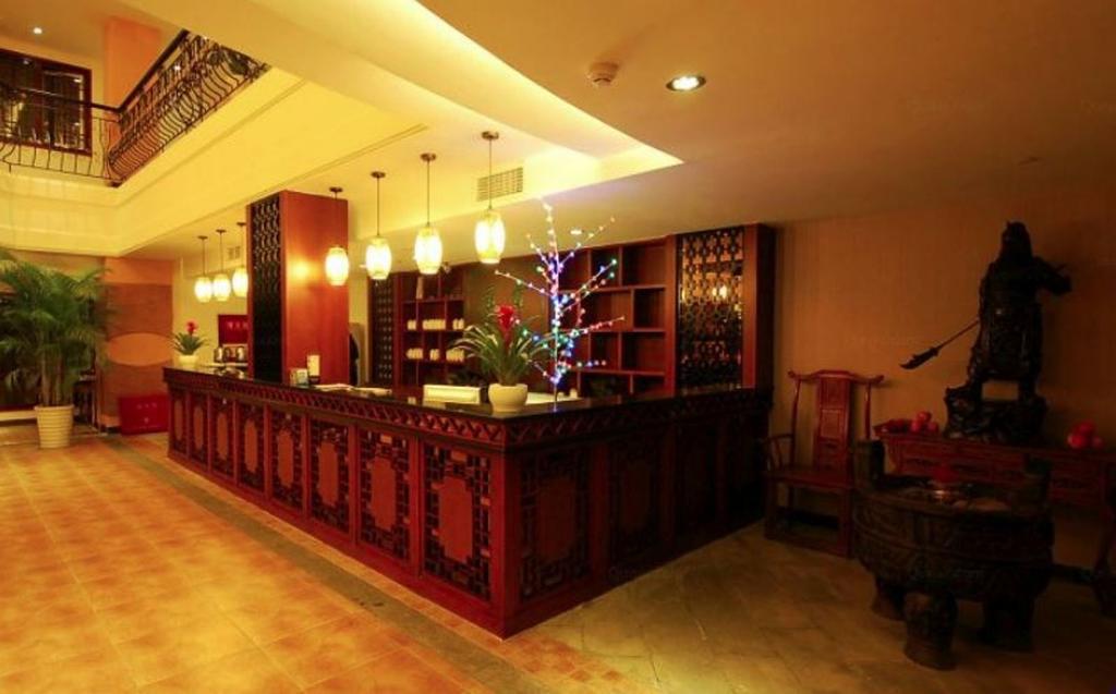 Yunheng Hotel Neijiang Экстерьер фото