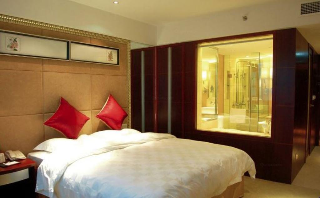 Yunheng Hotel Neijiang Экстерьер фото