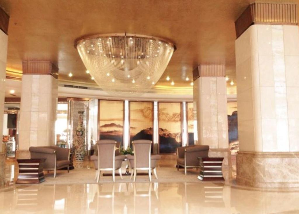 Yunheng Hotel Neijiang Экстерьер фото