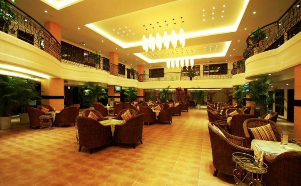 Yunheng Hotel Neijiang Экстерьер фото